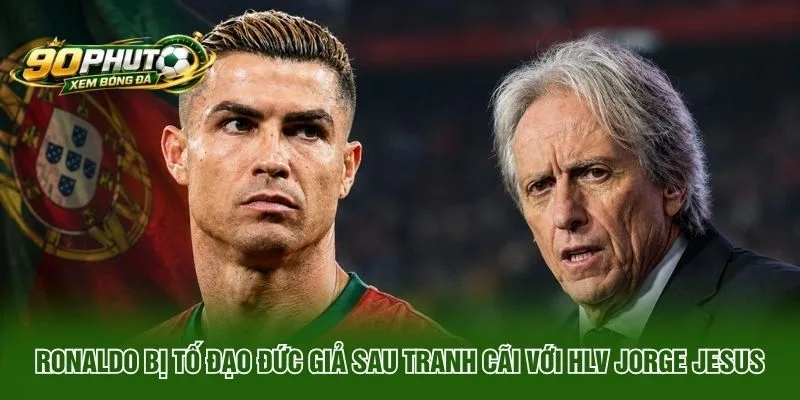 Ronaldo Bị Tố Đạo Đức Giả Sau Tranh Cãi Với HLV Bồ Đào Nha